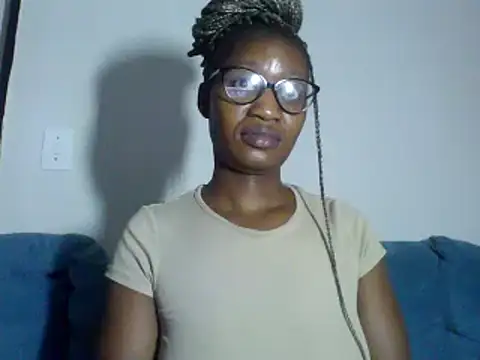 Snapshot of Hardnipples8 chatting on March 5, 2025, 2:03 am Hardnipples8 online show from March 5, 2025, 2:03 am