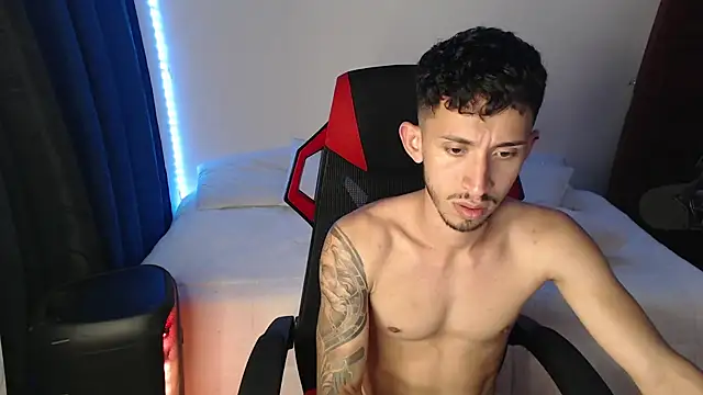 stevenSEX123 online show from January 1, 2025, 1:47 am