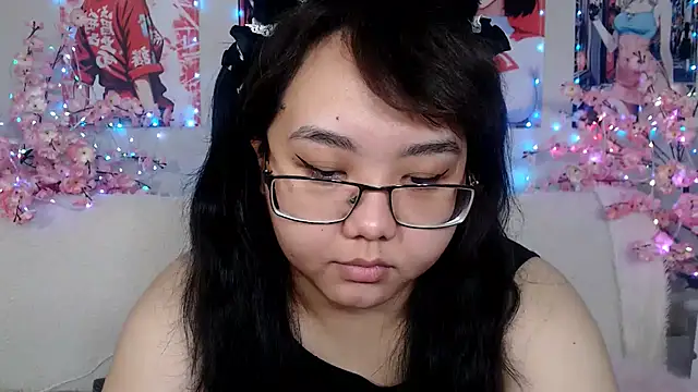 Snapshot of Moertomlly chatting on June 30, 2026, 4:56 am Moertomlly online show from June 30, 2026, 4:56 am