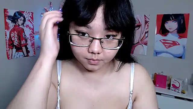 Snapshot of Moertomlly chatting on September 26, 2025, 4:19 am Moertomlly online show from September 26, 2025, 4:19 am