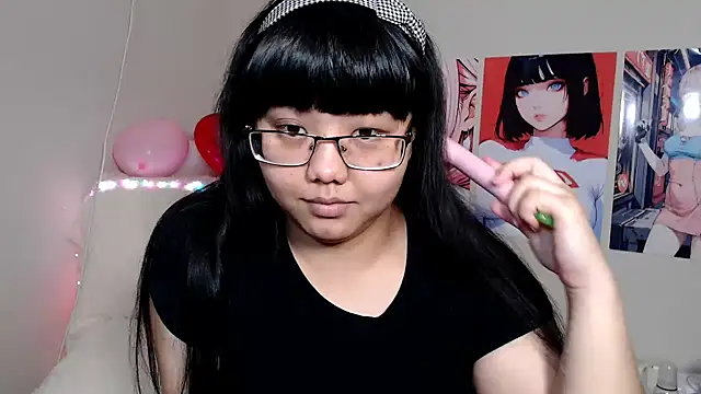 Snapshot of Moertomlly chatting on March 6, 2025, 3:24 am Moertomlly online show from March 6, 2025, 3:24 am