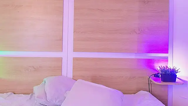  nickypurple  online show from March 28, 2026, 1:56 pm