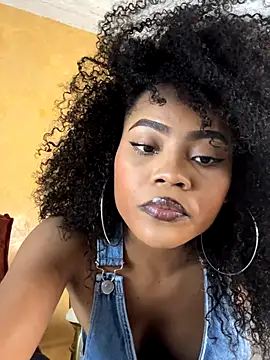 ShadayCarmell online show from October 23, 2025, 7:56 pm