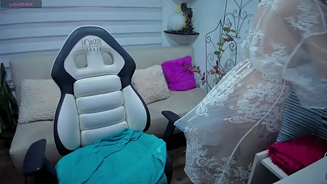 Lunlunera online show from March 14, 2026, 2:17 am