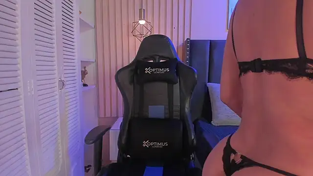 Snapshot of ashlye_miller_ chatting on September 18, 2025, 4:26 am ashlye miller online show from September 18, 2025, 4:26 am