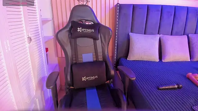 Snapshot of ashlye_miller_ chatting on March 15, 2025, 4:02 am ashlye miller online show from March 15, 2025, 4:02 am