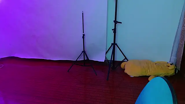 Snapshot of _holy_1 chatting on February 10, 2026, 2:32 am holy 1 online show from February 10, 2026, 2:32 am