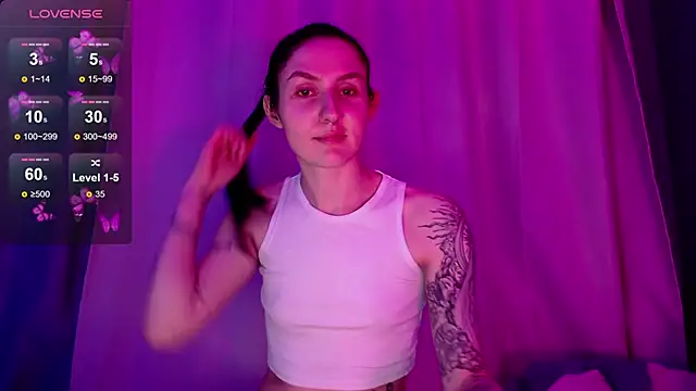 NiaEllis online show from January 16, 2025, 9:30 pm