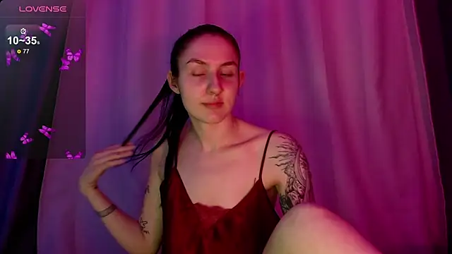 NiaEllis online show from January 10, 2025, 2:46 am