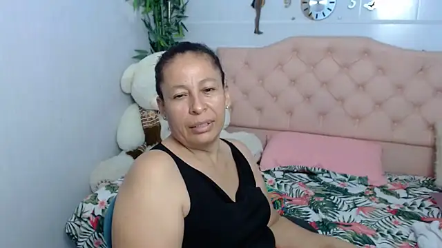 mature martina online show from September 30, 2025, 10:49 pm