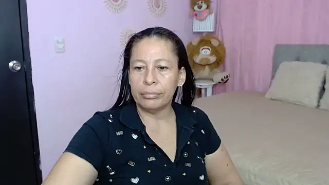 mature martina online show from October 6, 2025, 10:10 pm