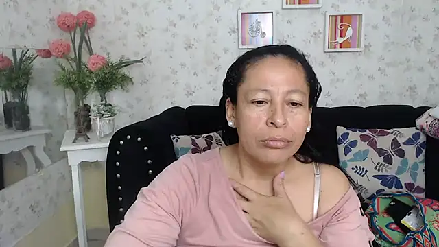 mature martina online show from March 13, 2025, 3:39 pm