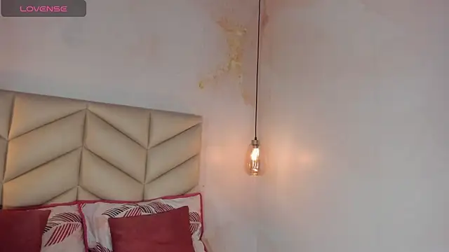 Snapshot of JESYSOZ23_ chatting on October 23, 2025, 7:45 pm JESYSOZ23 online show from October 23, 2025, 7:45 pm