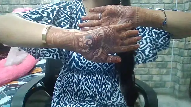 Snapshot of Sexy_iknoor chatting on October 9, 2025, 4:13 am Sexy iknoor online show from October 9, 2025, 4:13 am