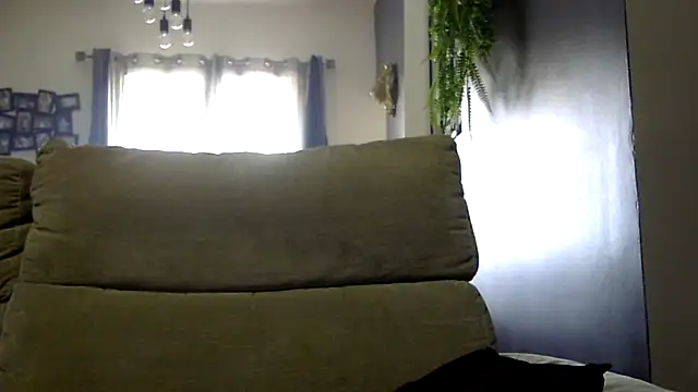 feline27 online show from February 1, 2026, 1:31 pm