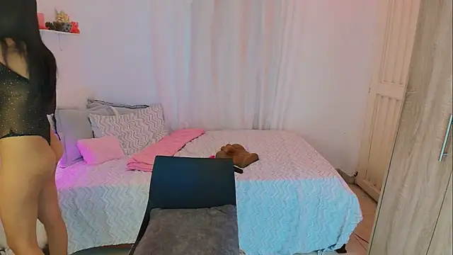 Snapshot of Nanami_19 chatting on October 27, 2025, 6:09 pm Nanami 19 online show from October 27, 2025, 6:09 pm