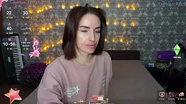 Snapshot of xx_adrihanna_xx chatting on October 17, 2025, 1:24 pm xx adrihanna xx online show from October 17, 2025, 1:24 pm