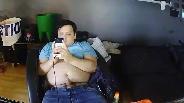 Snapshot of Bebemickey75 chatting on November 10, 2025, 3:28 pm Bebemickey75 online show from November 10, 2025, 3:28 pm