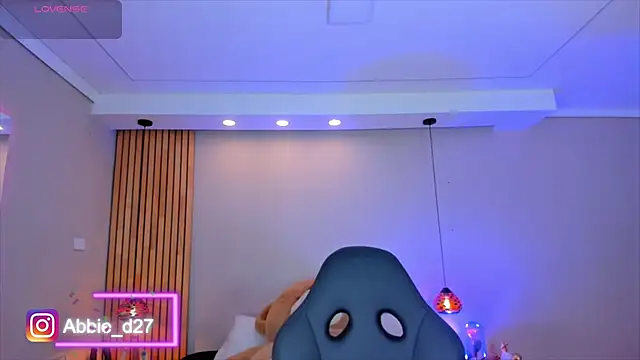 Snapshot of AbbieEdmond chatting on September 10, 2025, 4:22 am AbbieEdmond online show from September 10, 2025, 4:22 am