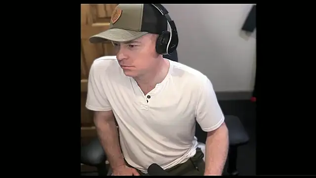 Snapshot of GymyXY chatting on March 20, 2025, 6:08 am GymyXY online show from March 20, 2025, 6:08 am