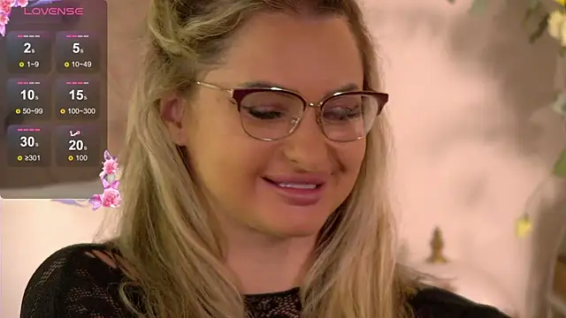 Snapshot of Denisse_Perry chatting on September 19, 2025, 10:36 pm Denisse Perry online show from September 19, 2025, 10:36 pm