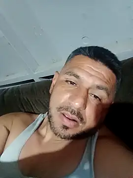 mijito30 online show from October 30, 2025, 9:44 pm