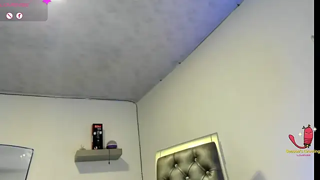 Angelblue  online show from December 19, 2025, 12:18 pm