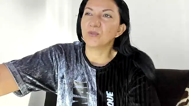 Snapshot of Angelblue_ chatting on October 8, 2025, 2:51 pm Angelblue  online show from October 8, 2025, 2:51 pm