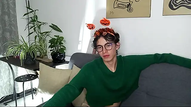 Norehg online show from October 12, 2025, 8:37 am