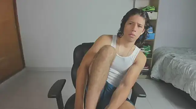 imtonny19 online show from March 22, 2025, 10:59 pm