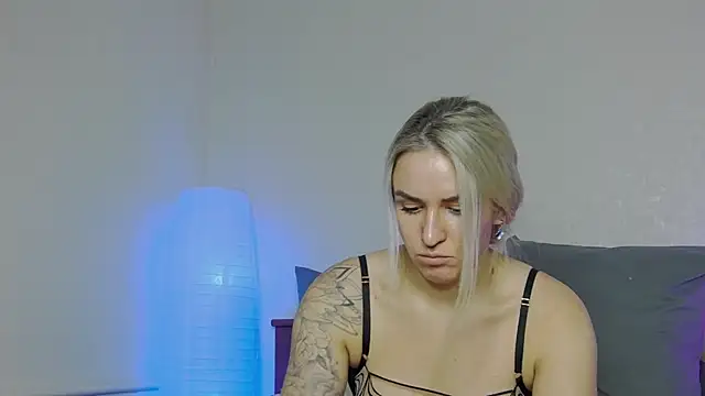 SofiJames online show from January 13, 2025, 11:08 am