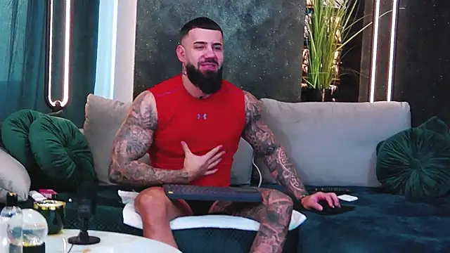 masterkingofmusclee online show from January 30, 2025, 6:24 am