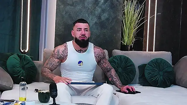 masterkingofmusclee online show from January 22, 2025, 6:31 am