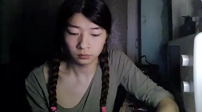CarlyJoy online show from February 26, 2025, 3:32 pm