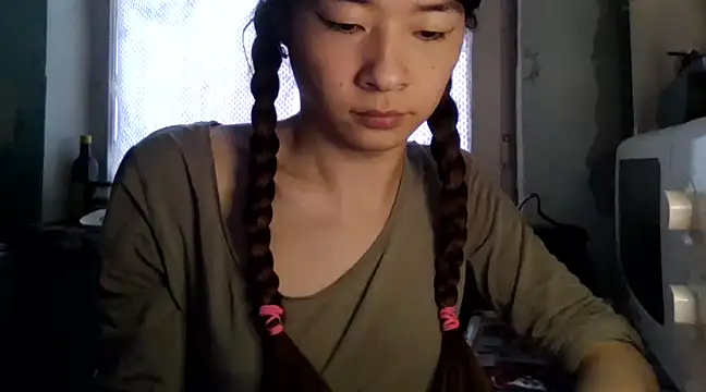 CarlyJoy online show from February 26, 2025, 12:27 pm