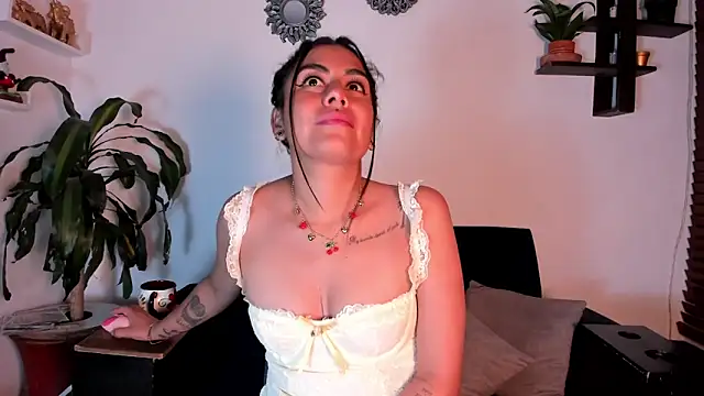 im amber online show from March 17, 2026, 2:03 am