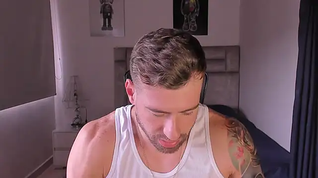 paul rogerr online show from October 19, 2025, 1:58 pm