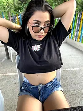 Snapshot of Natha_Fantasy chatting on September 23, 2025, 9:44 pm Natha Fantasy online show from September 23, 2025, 9:44 pm