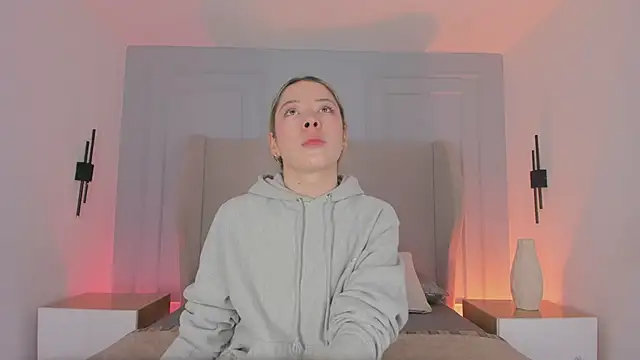 Snapshot of chloe_d chatting on February 26, 2026, 12:16 pm chloe d online show from February 26, 2026, 12:16 pm