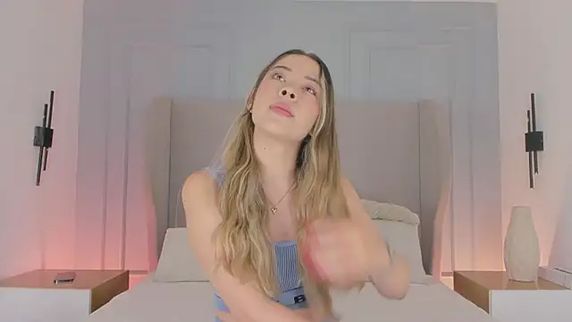 chloe d online show from June 2, 2026, 11:54 am