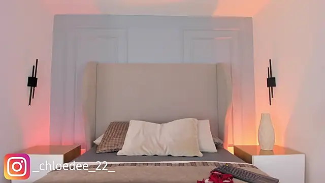 Snapshot of chloe_d chatting on February 23, 2026, 12:50 pm chloe d online show from February 23, 2026, 12:50 pm