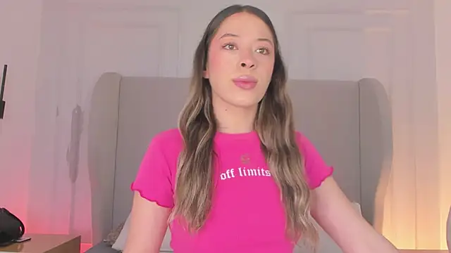 chloe d online show from December 22, 2025, 1:22 pm