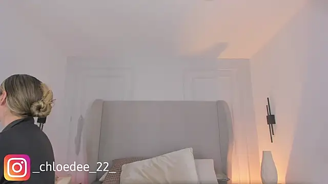 chloe d online show from January 10, 2026, 12:11 pm