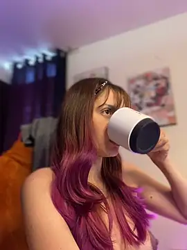 Pretty-10Woman online show from January 26, 2025, 6:48 pm