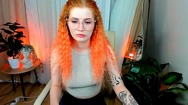 Mira  Blush online show from February 8, 2025, 1:44 pm