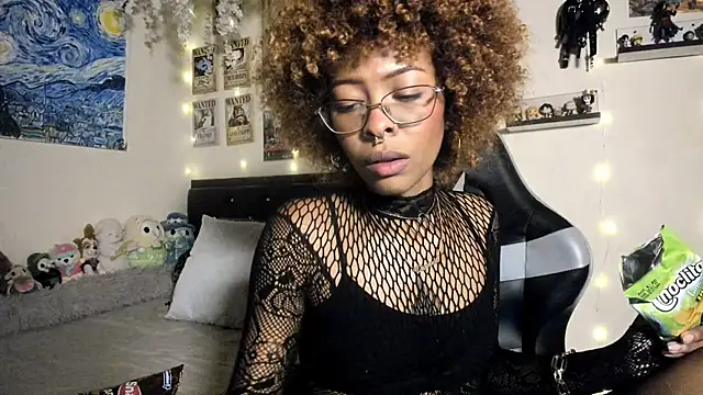 Cristal Jonasxh online show from October 13, 2025, 4:36 am