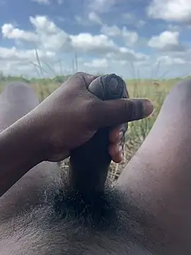 Yurt000 online show from September 29, 2025, 3:35 am