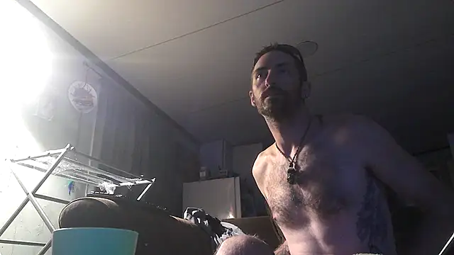 Snapshot of Bi_curious86 chatting on October 18, 2025, 3:19 am Bi curious86 online show from October 18, 2025, 3:19 am