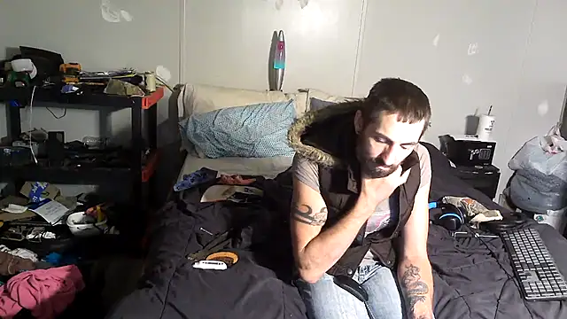 Snapshot of Bi_curious86 chatting on November 3, 2025, 4:50 am Bi curious86 online show from November 3, 2025, 4:50 am