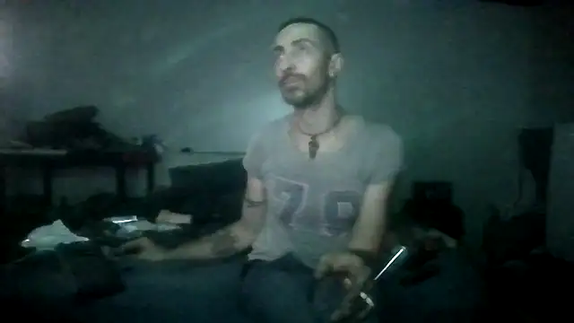 Snapshot of Bi_curious86 chatting on September 28, 2025, 1:23 am Bi curious86 online show from September 28, 2025, 1:23 am